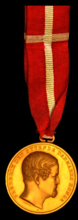Medal+for+saving+life+from+drowning%2c+in+gold%2c+type+iii+1