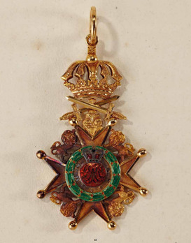 Royal Guelphic Order, Commander with Swords Reverse