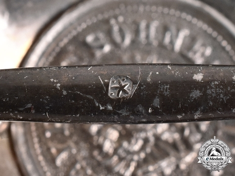 Type II, Military Division, Commander Breast Star Detail