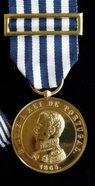 Medalha ouro valor militar fond noi