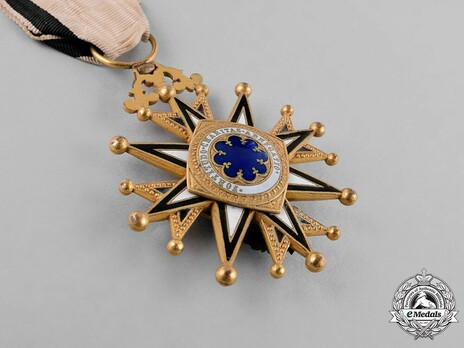 III Class Cross (white-black distinction) Reverse