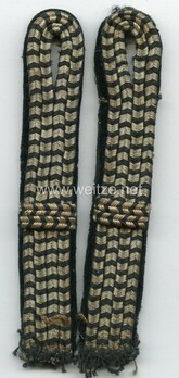 RAD 1st Pattern Unterfeldmeister Shoulder Boards Obverse