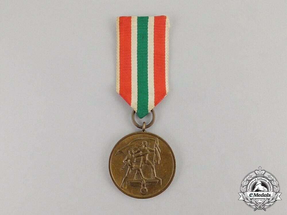 C17 498