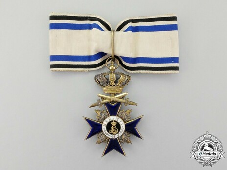 Order of Military Merit, Military Division, II Class Cross (with crown) Obverse