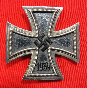 Iron Cross I Class, by B. H. Mayer (unmarked) Obverse