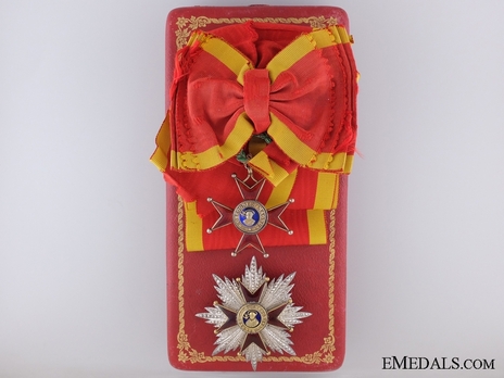  Grand Cross (Civil Division) Case of Issue
