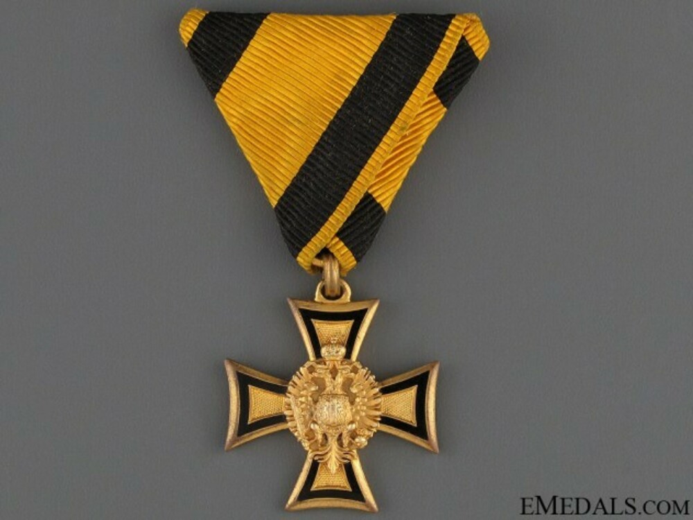 Long service cro 51ffa21ac447a2