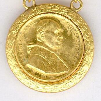 Bene Merenti Medal, Type IX, Gold Medal Obverse
