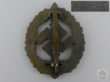 SA Sports Badge, Type III, for War Wounded Reverse