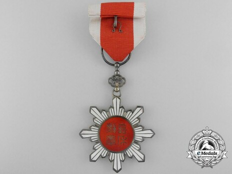 Order of the Golden Grain, IV Class Officer Reverse
