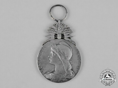 Madagascar Merit Medal, Type I, II Class Obverse