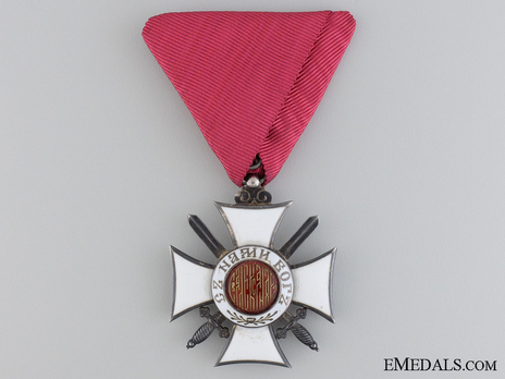 Order of St. Alexander, Type I, V Class Knight (with swords) Obverse