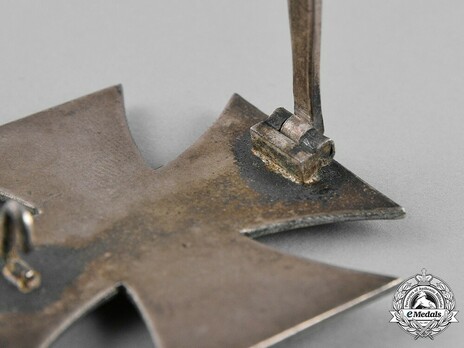 Iron Cross I Class, by P. Meybauer (late pin, marked) Detail