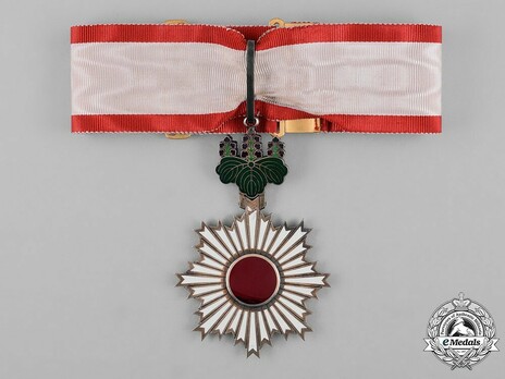 Order of the Rising Sun, III Class Obverse