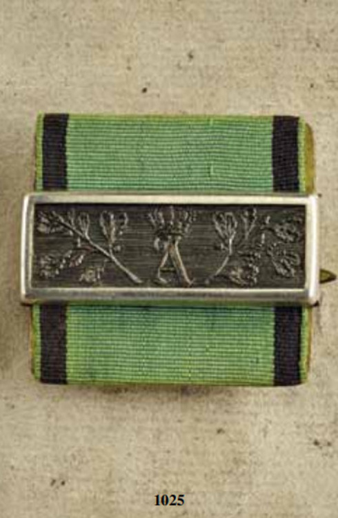 Military+long+service+decoration%2c+9+years+with+a+and+oak+branches%2c+obv+