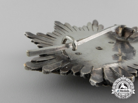 Cross Breast Star (1938-1942) (silver, bronze silvered) Reverse