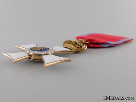 Order of Philip the Magnanimous, Type II, I Class Knight's Cross (with crown, in gold) Obverse