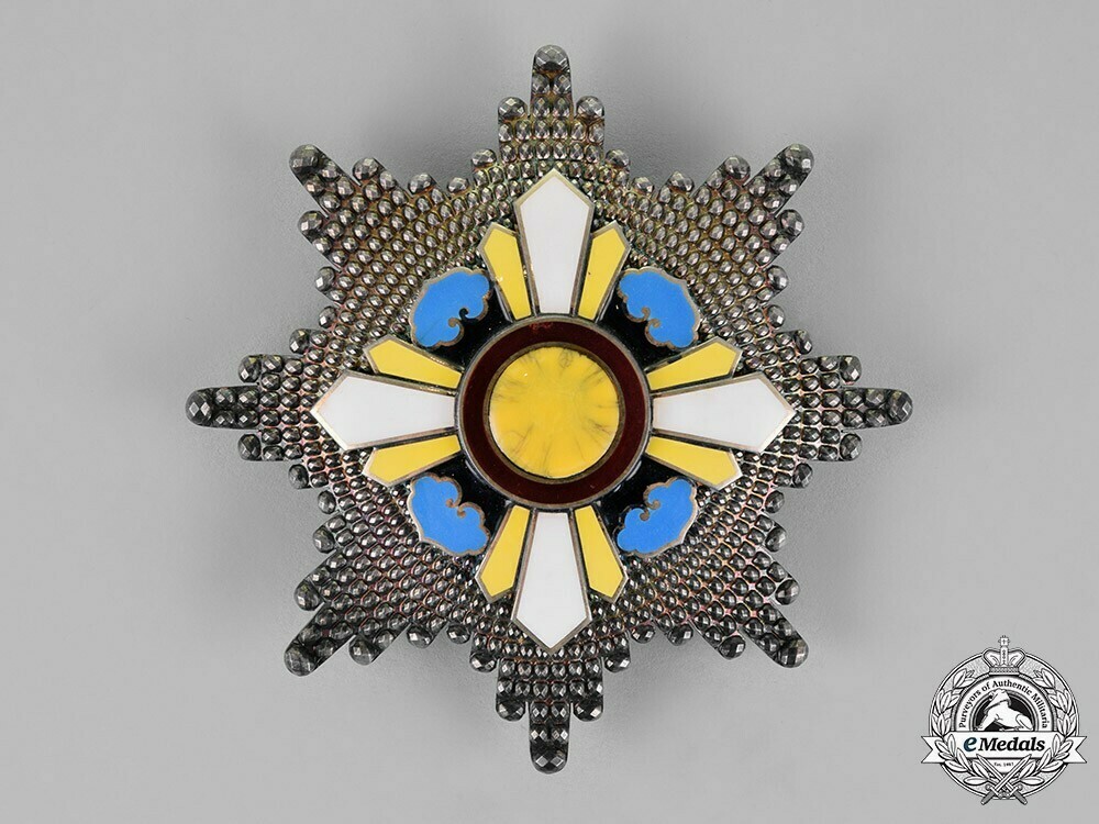 Order+of+the+auspicious+clouds%2c+i+class+grand+cordon+breast+star+1