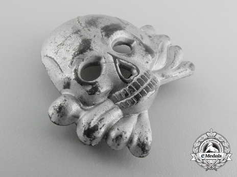 Allgemeine SS Metal Cap Death's Head Type I (zinc) Obverse