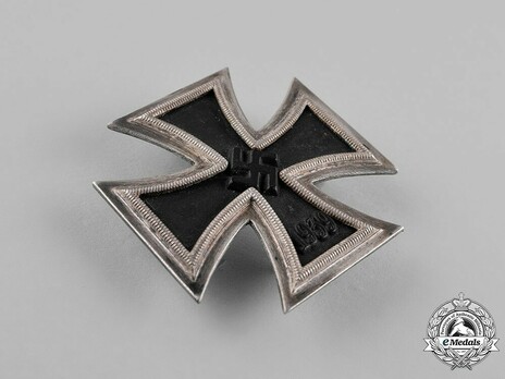 Iron Cross I Class, by P. Meybauer (late pin, marked) Obverse