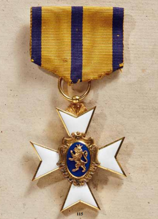 Schwarzburg+duchy+honour+cross%2c+civil%2c+ii+class+honour+cross%2c+gold%2c+obv+