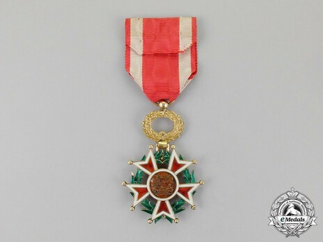 Order of the Brilliant Star of Zanzibar, Type IV, V Class Knight (with portrait) Reverse
