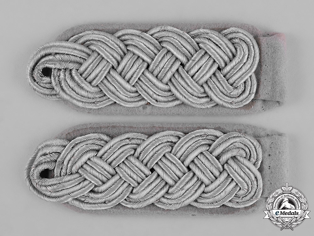C18 046807