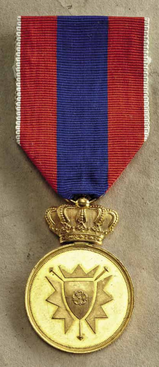 Merit+medal+lippe+schaumburg%2c+type+iv%2c+gold%2c+obv+
