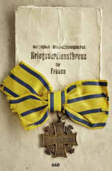 War Merit Cross for Women Obverse