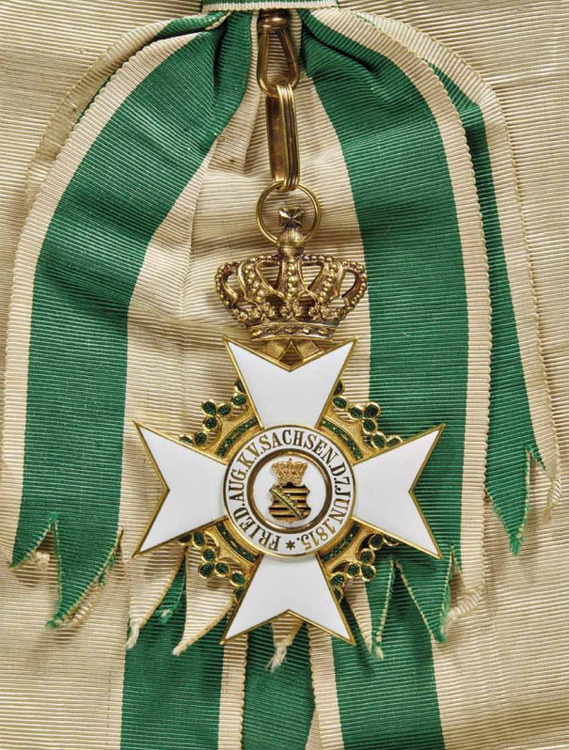 Order+of+merit%2c+type+ii%2c+civil%2c+grand+cross%2c+gold%2c+obv