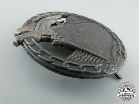 Blockade Runner Badge, by C. Schwerin (in zinc) Obverse