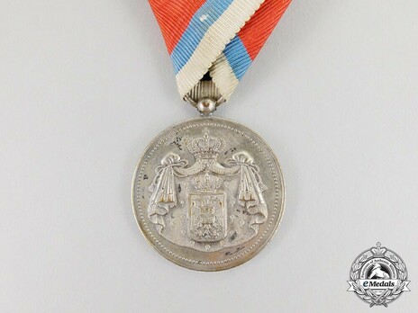 1902 Civil Merit Medal, in Silver (stamped ARTHUS BERTRAND) Obverse