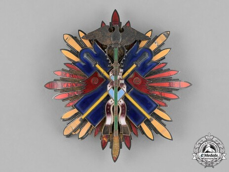 Order of the Golden Kite, II Class Breast Star Obverse