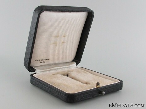 Iron Cross I Class Case of Issue, by Paul Meybauer Interior