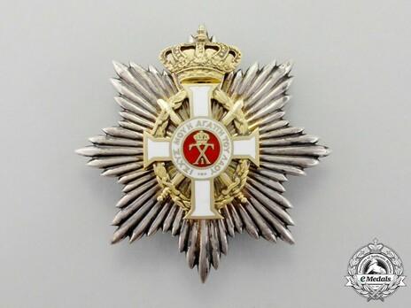 Royal Order of George I, Military Division, Grand Cross Breast Star Obverse