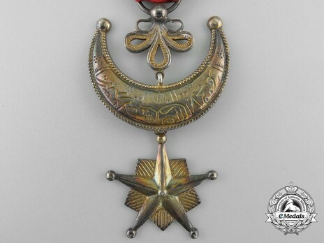 Order of the Star of Comoro, Knight (1896-1910) Obverse