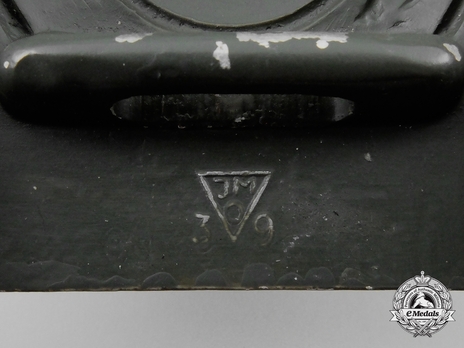 RAD NCO/EM's Belt Buckle (by J. Maurer) Maker Mark