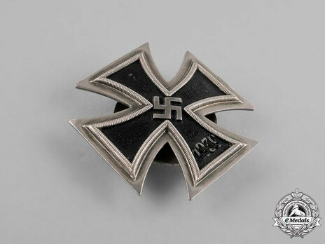 Iron Cross I Class, by C. E. Juncker (L/12, screwback) Obverse