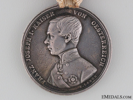 Type V, II Class Silver Medal (with left facing profile) Obverse