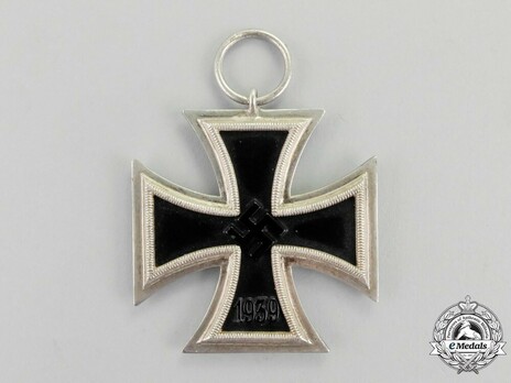 Iron Cross II Class, by Steinhauer & Lück, #4, L/16 (half lug, "4") Obverse