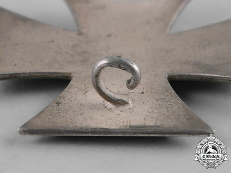 Iron Cross I Class, by W. Deumer (3, regular pin) Detail