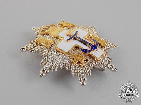 2nd Class Breast Star (white distinction) Obverse