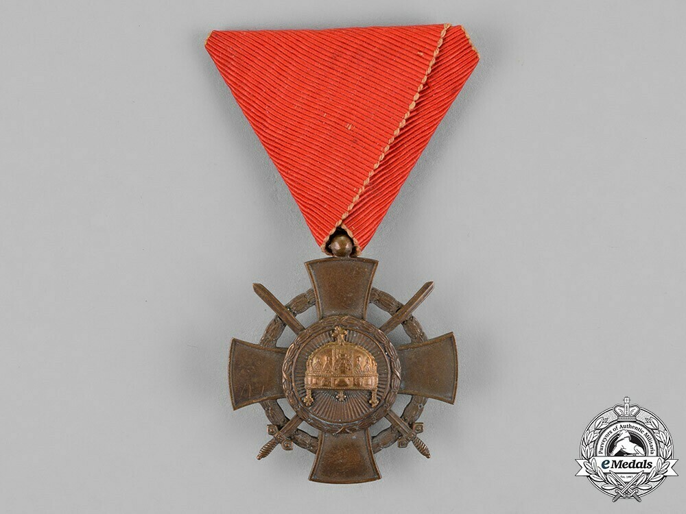 Order+of+the+holy+crown%2c+bronze+cross%2c+military+division