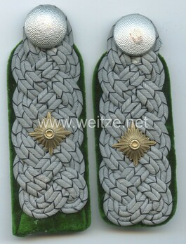 RAD 2nd Pattern Oberarbeitsführer Shoulder Boards Obverse