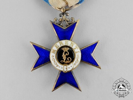Order of Military Merit, II Class Knight Cross ObverseOrder of Military Merit, Civil Division, II Class Knight's Cross
