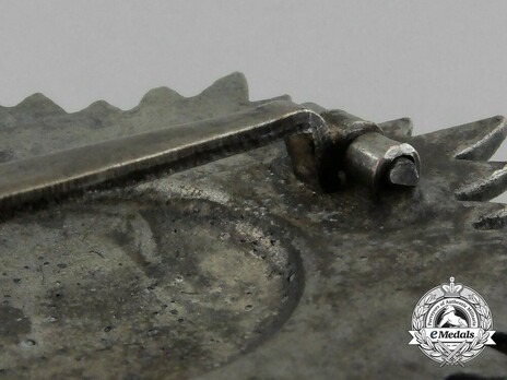 I Class in Silver Detail