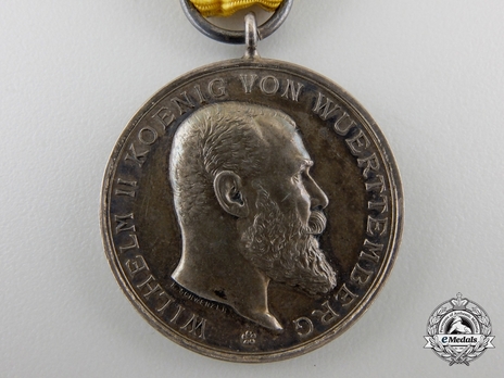 Military Merit Medal, Type V, in Silver (in silver) Obverse