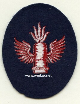 Kriegsmarine Anti-Aircraft Observer Insignia Type I Reverse