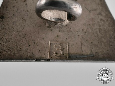 Iron Cross I Class, by W. Deumer (3, regular pin) Detail