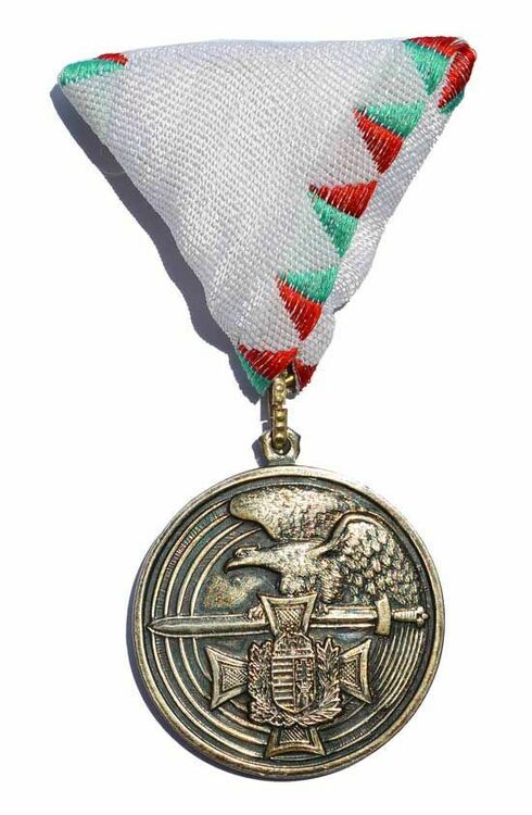Service+decoration+for+merit+in+silver